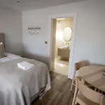 Coastal View House ゲストハウス