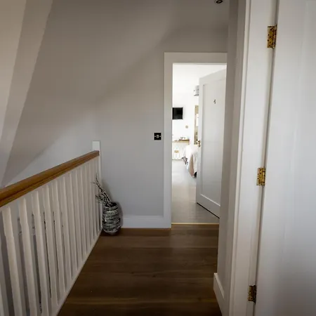 Coastal View House Pensionat 4*