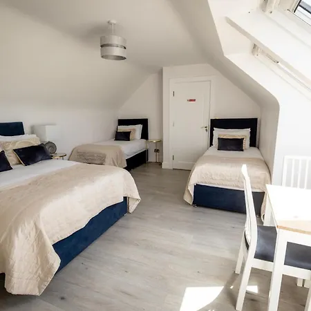 Pensión Coastal View House 4*