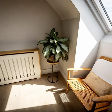 Coastal View House בית הארחה 4*